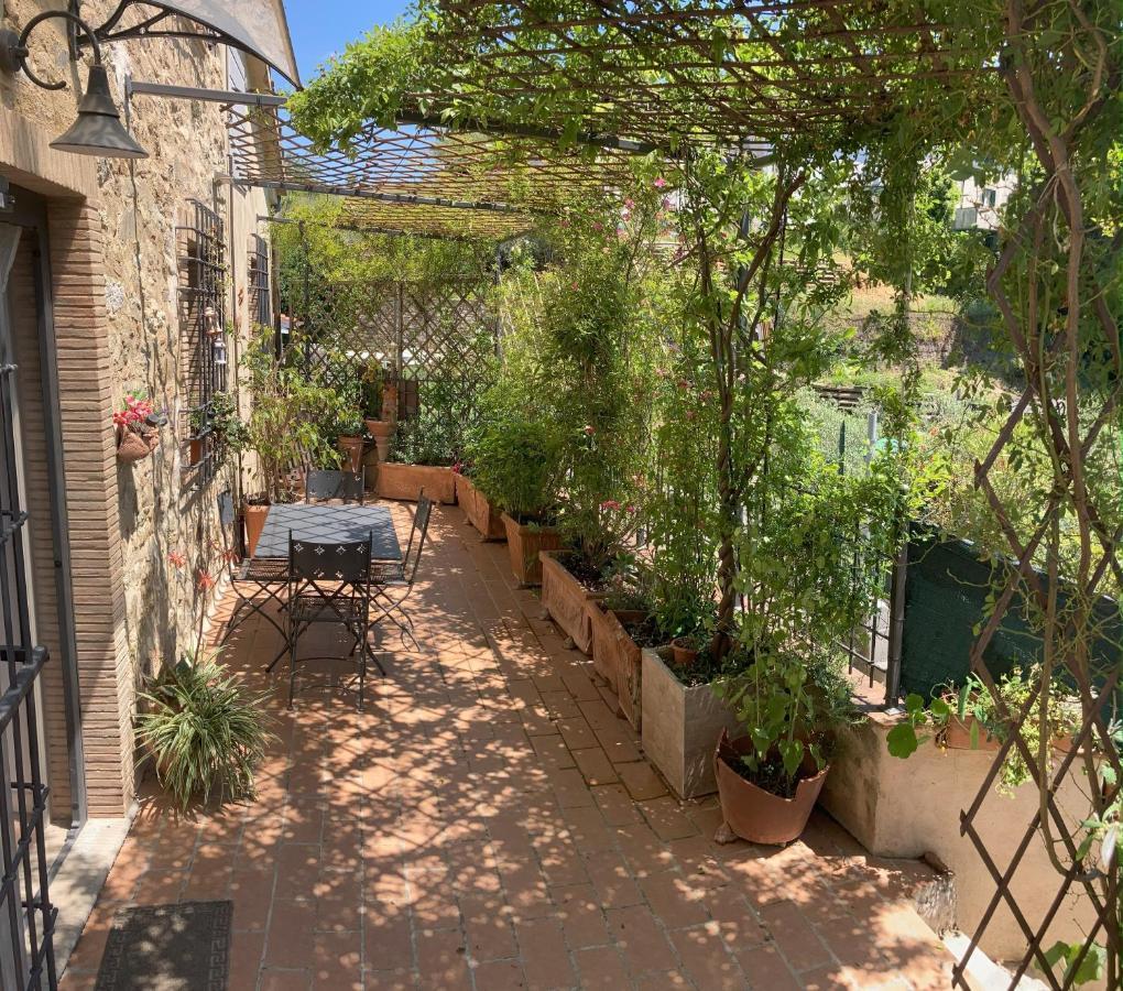 Гостевой дом La Casina Delle Rondini Corsanico-Bargecchia Экстерьер фото
